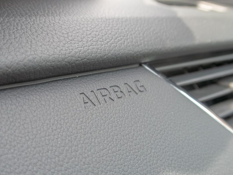 Škoda Octavia (2015) 2.0TDI 135KW RS – NAVIGACE - fotka 31 z 49