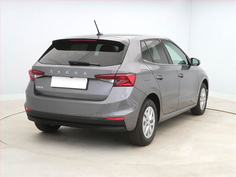 Škoda Fabia (2022) Style 1.0 TSI, Serv.kniha - fotka 5 z 18