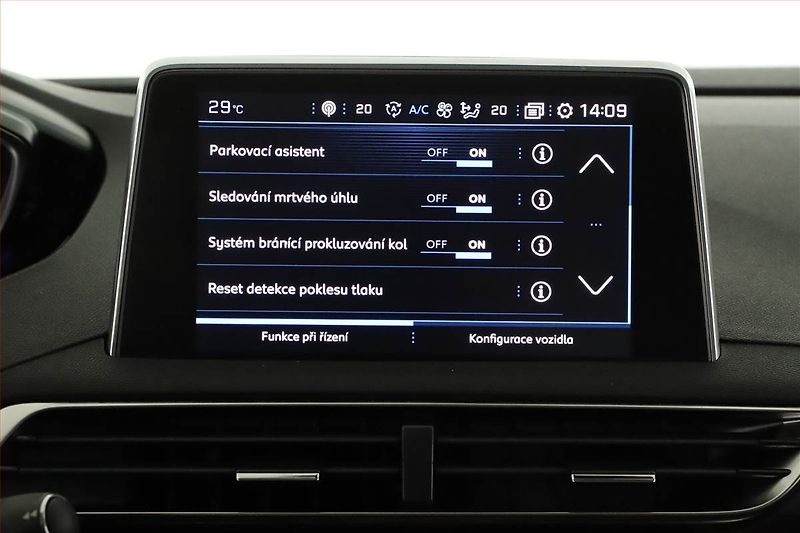 Peugeot 3008 (2020) 1.5 BlueHDi, Automat, Kůže - fotka 18 z 20