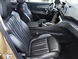 Peugeot 3008 (2017) Allure 1.6 THP, Automat - náhled 9