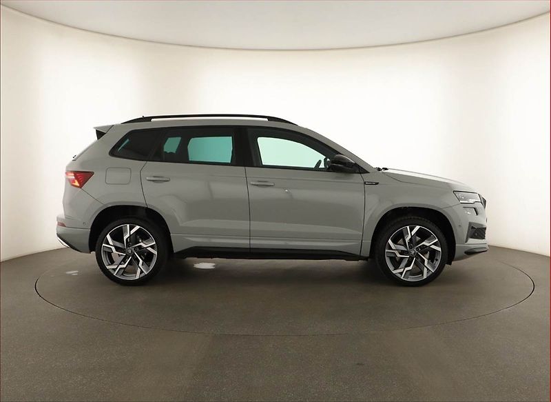 Škoda Karoq (2025) 1.5 TSI - fotka 6 z 19
