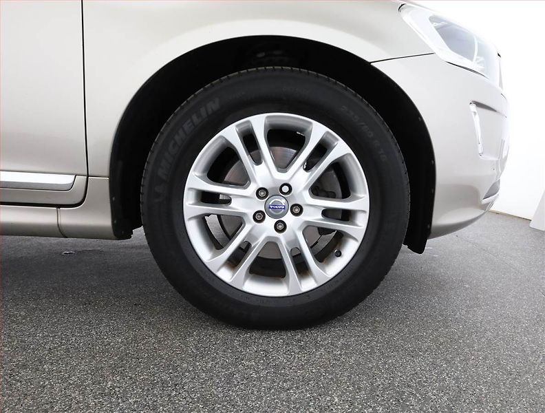 Volvo XC60 (2015) Summum D5, 4X4, Automat - fotka 20 z 21