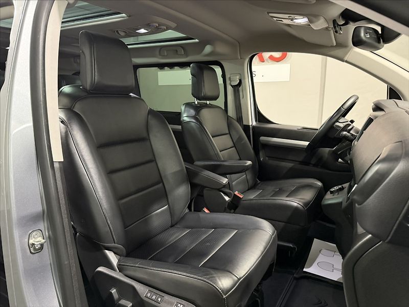 Citroën SpaceTourer 2,0   HDI SHINE PANO WEBASTO - fotka 31 z 40