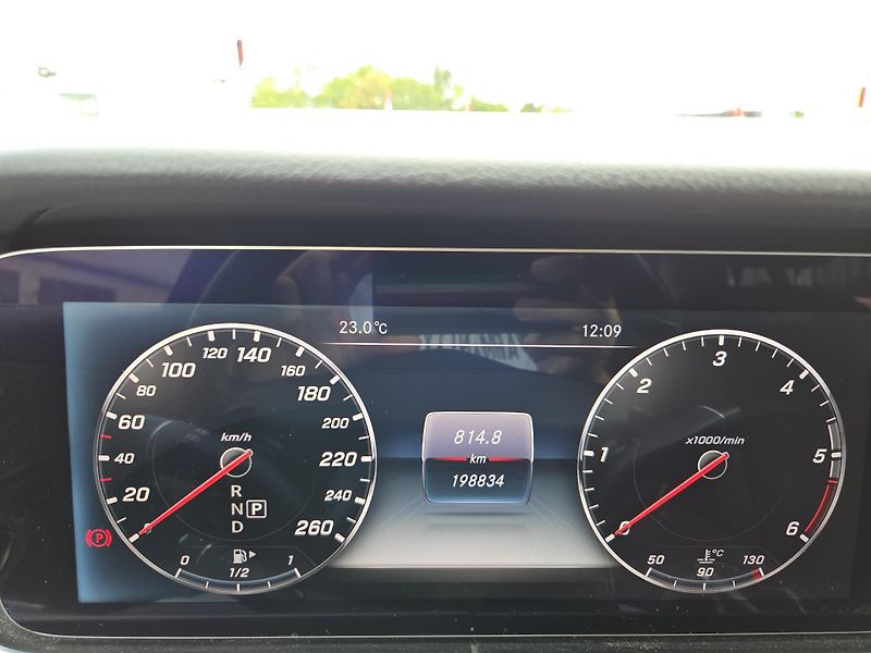 Mercedes-Benz Třídy E E220CDi lze i na splátky VŠEM! - fotka 11 z 11