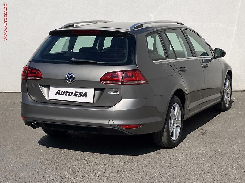 Volkswagen Golf (2015) 1.6 TDi, DSG, výhřev sed. - fotka 4 z 18