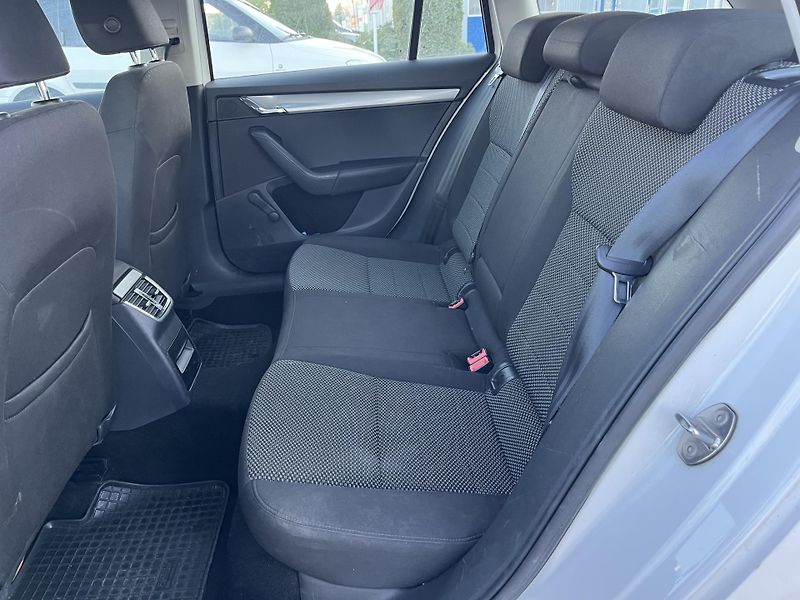 Škoda Octavia (2013) III kombi 1.6 TDi - fotka 10 z 12