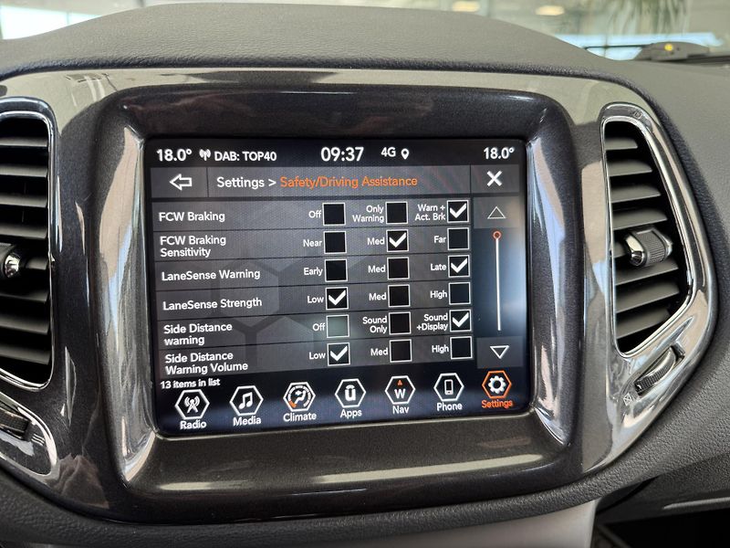 Jeep Compass S 4xe 1,3T 177kW*REZERVACE! - fotka 21 z 37