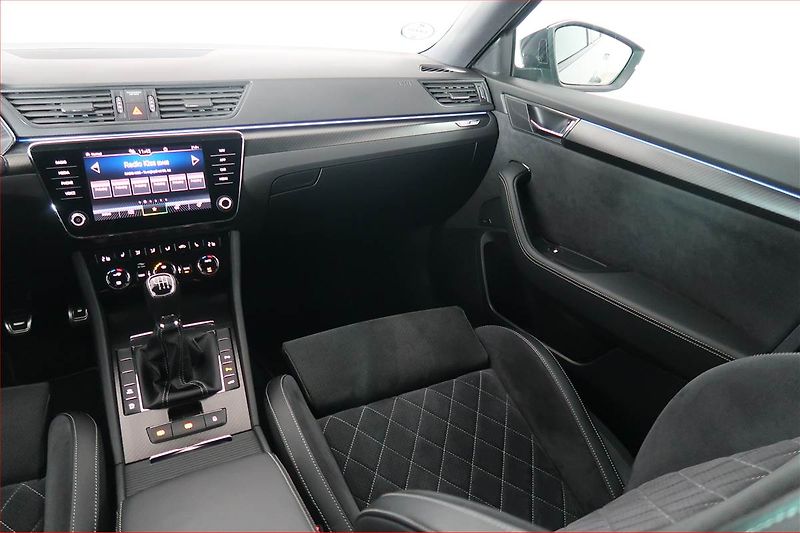 Škoda Superb (2020) Sportline 2.0 TDI - fotka 8 z 20