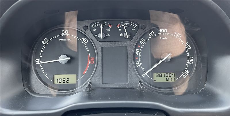 Škoda Octavia 1,9 tdi 66kw Amb. 1.majitel - fotka 13 z 25