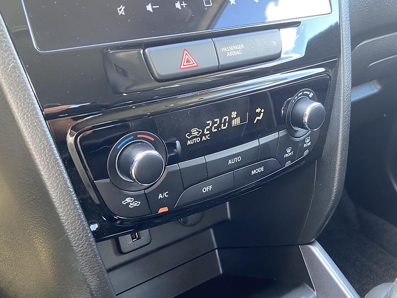 Suzuki Vitara 1.4 BoosterJet 6AT 4x4 Eleganc - fotka 20 z 22