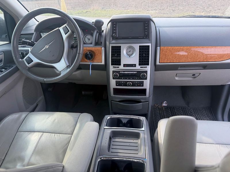 Chrysler Grand Voyager (2008) 3,8 V6 LPG Limited 2008 - fotka 11 z 20