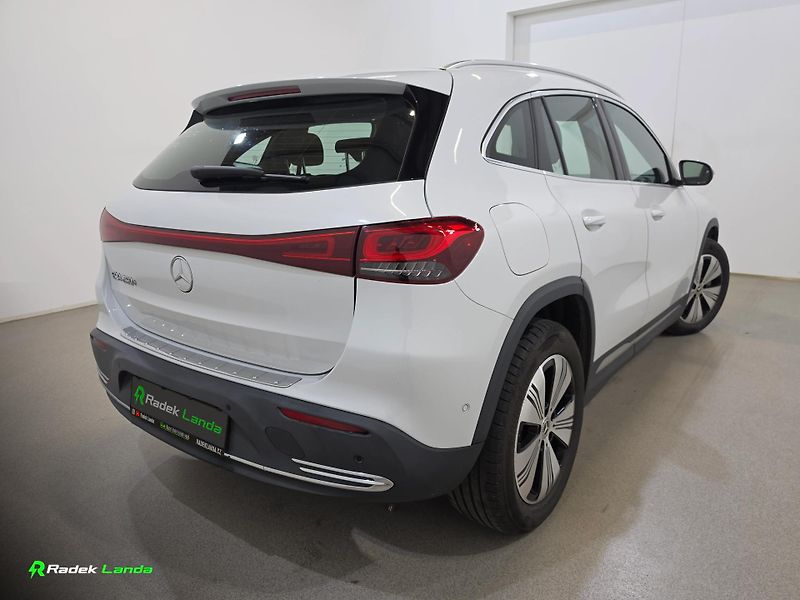 Mercedes-Benz EQA (2023) 250+ 73,9 kWh, LED - fotka 4 z 16