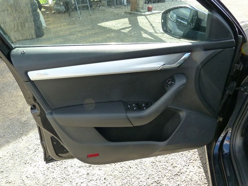 Škoda Octavia 2.0 TDI - fotka 10 z 18