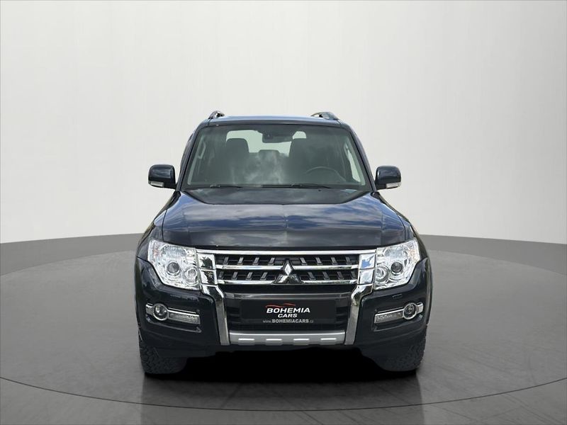 Mitsubishi Pajero 3,2 DI-D ČR SERVIS NT - fotka 2 z 30