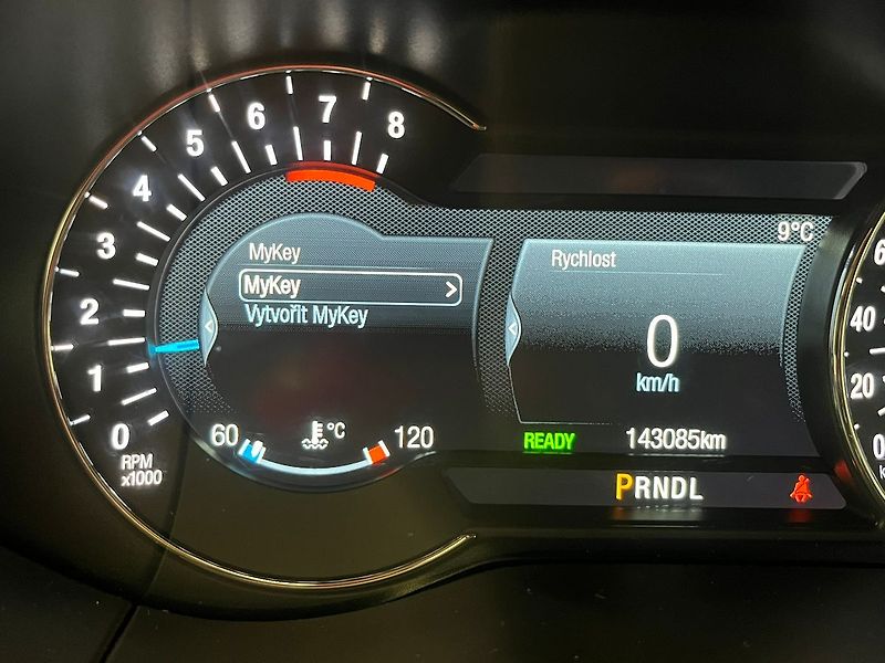 Ford S-MAX 2.5 HEV ST-Line 7 míst - fotka 58 z 65