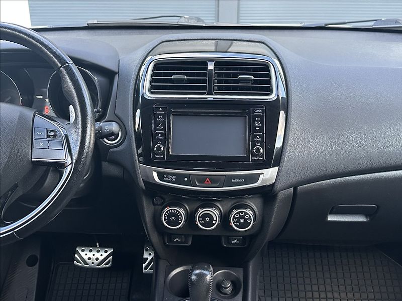 Mitsubishi ASX 2,2 DI-D 150PS  Intense+ A/T 4 - fotka 25 z 51