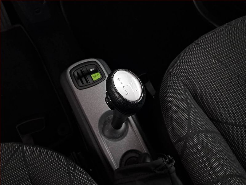 Smart Fortwo (2012) 1.0, Automat, Serv.kniha - fotka 10 z 13