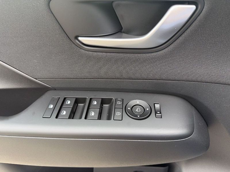 Hyundai Kona 27 1,6 T-GDI MT SMART - fotka 9 z 9