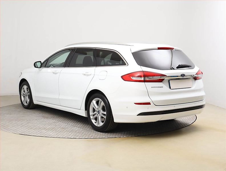 Ford Mondeo (2018) Trend 2.0 TDCI, Automat - fotka 4 z 24