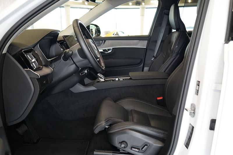 Volvo XC90 B5 PLUS Bright, Vzduch, 360° - fotka 19 z 50