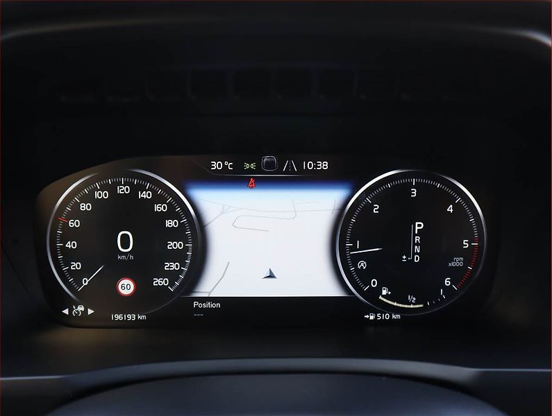 Volvo XC90 (2016) D5 AWD - fotka 11 z 28