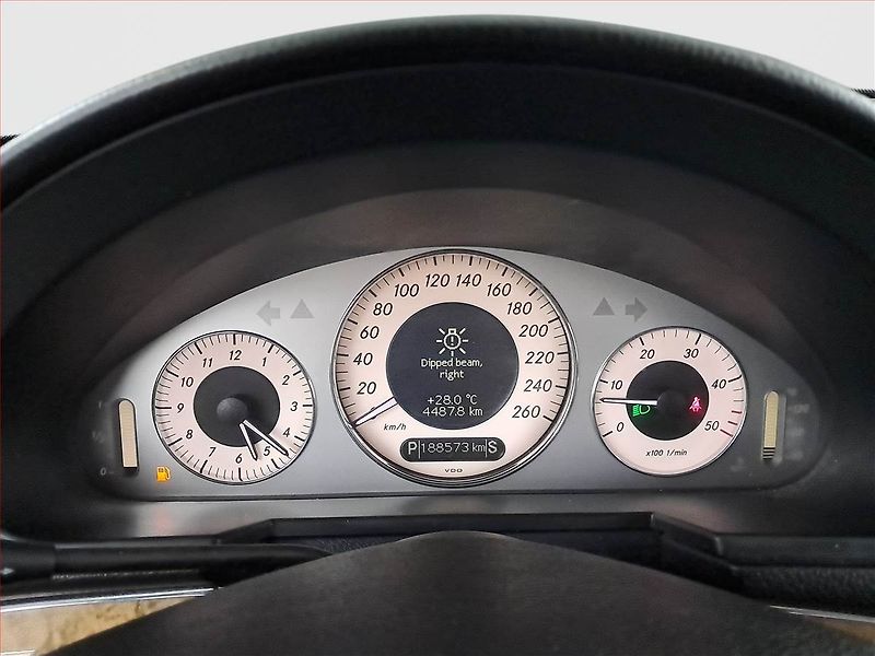 Mercedes-Benz Třídy E (2006) Avantgarde E 320 CDI , Automat - fotka 11 z 19
