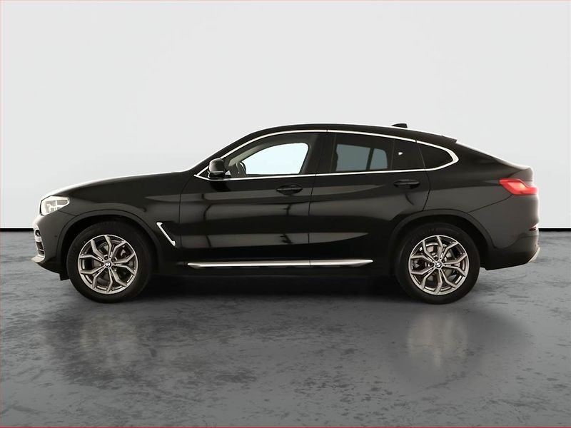 BMW X4 (2021) xLine xDrive20d - fotka 3 z 18