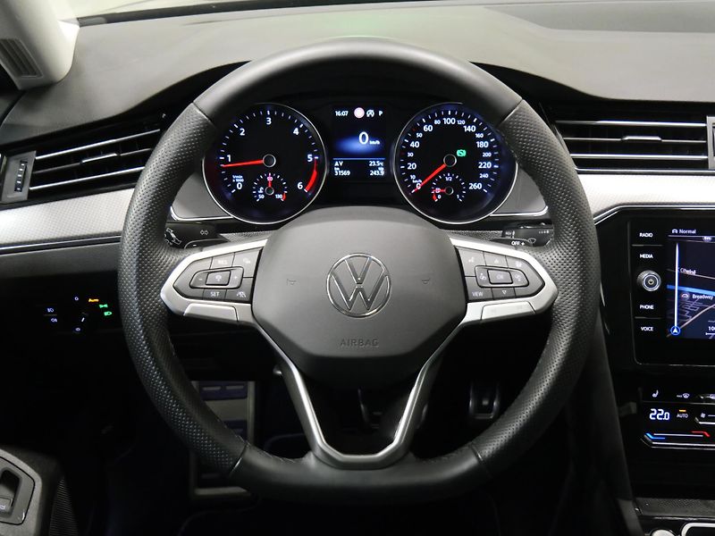 Volkswagen Passat - fotka 17 z 26