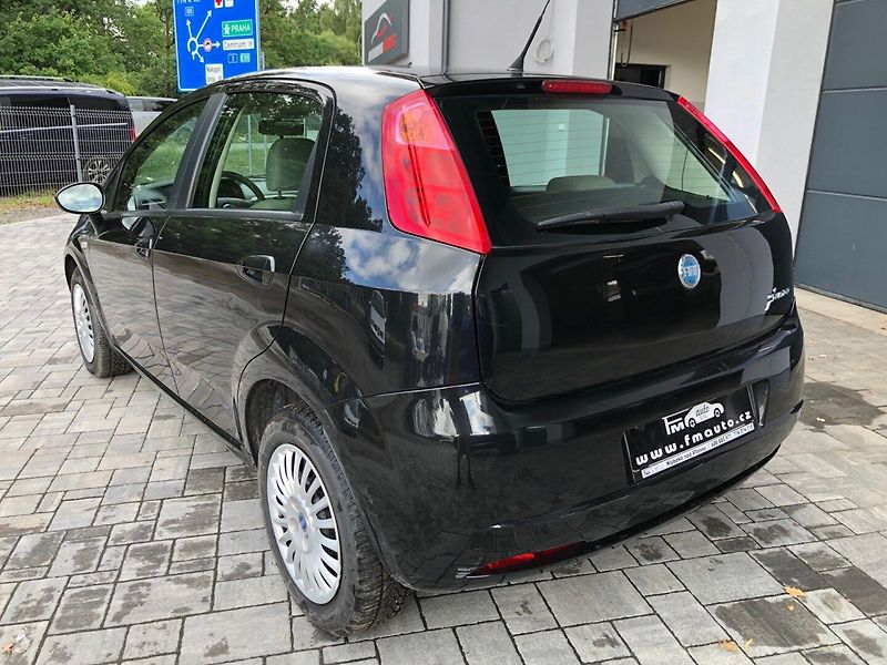 Fiat Punto (2006) 1.4 - fotka 7 z 32