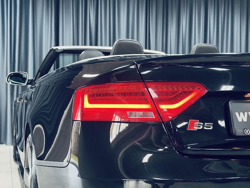 Audi S5 (2012) S5 CABRIOLET TFSI B&O TAŽNÉ - fotka 9 z 37