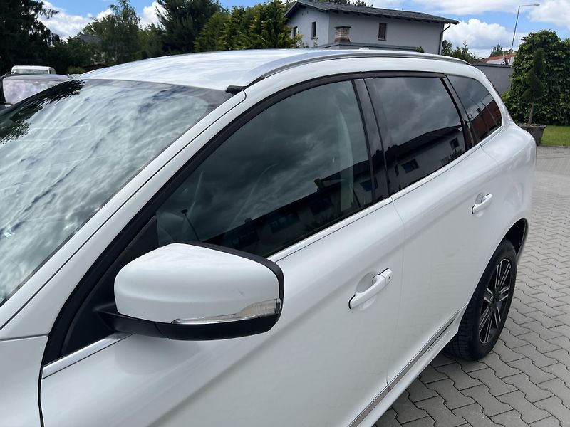 Volvo XC60 2,4 AWD D4 Summum 1.maj.  - fotka 22 z 56