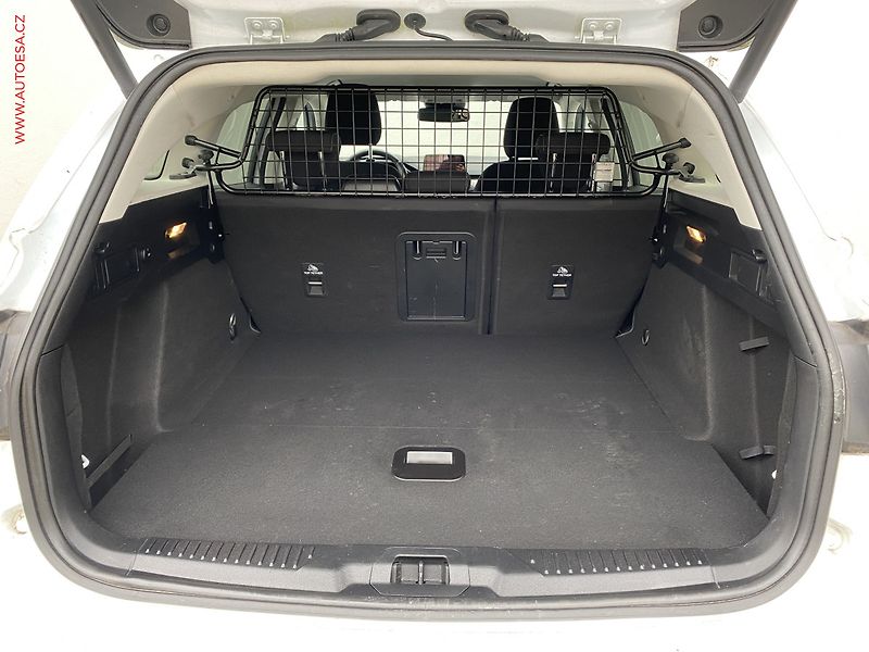 Ford Focus (2021) 2.0 TDCi, Titanium, AT, LED - fotka 7 z 20