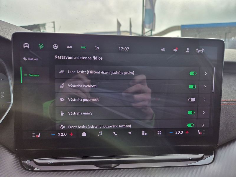 Škoda Octavia Combi RS 2,0 TSI 195kW DSG, we - fotka 28 z 39