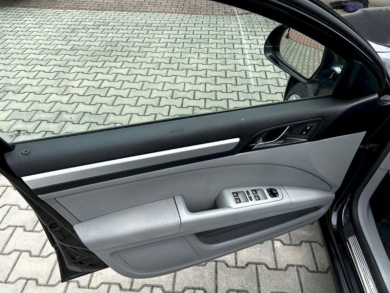 Škoda Superb (2019) Combi 2.0 TDI CR DPF 125kW MP6 - fotka 17 z 28