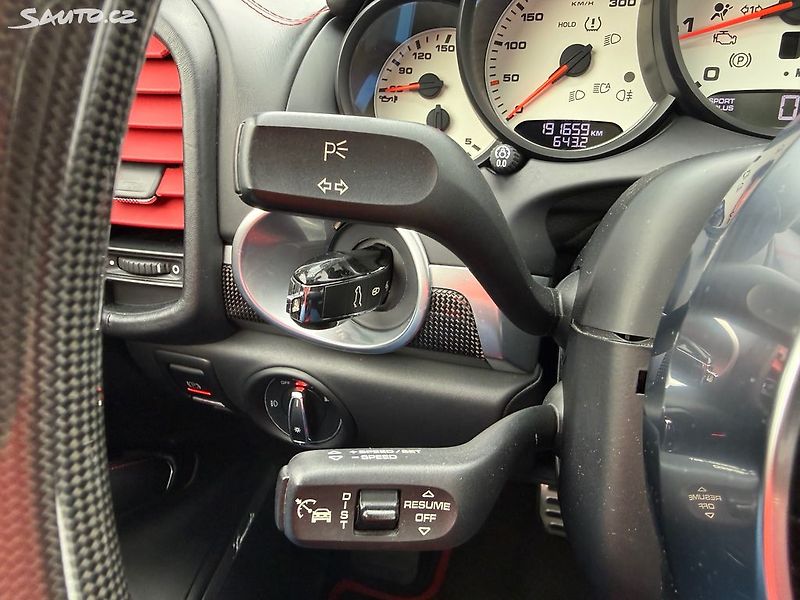 Porsche Cayenne Turbo S - fotka 32 z 44