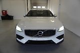 Volvo V60 (2019) CROSS COUNTRY 2,0 D4 AWD AUT. - náhled 1