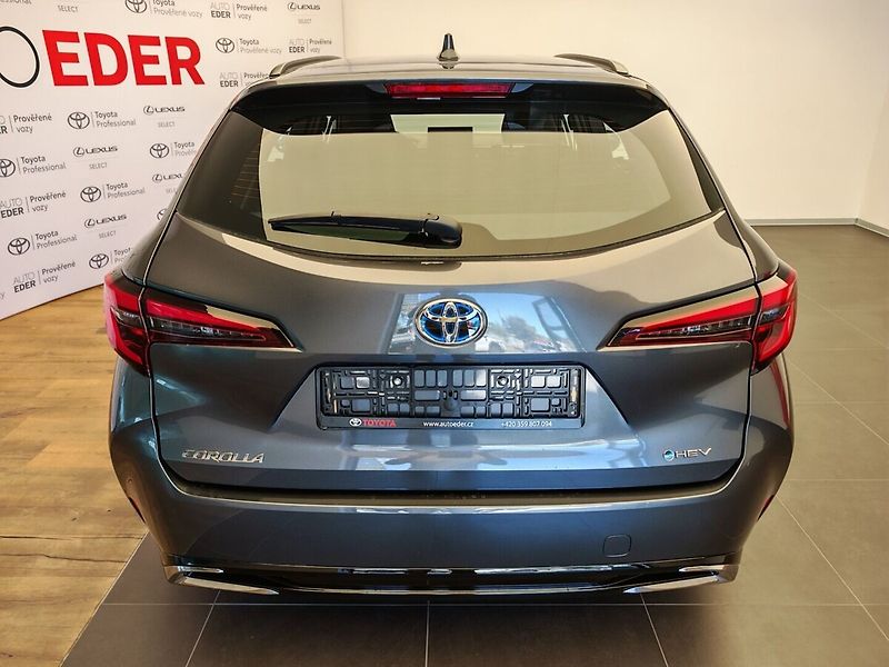 Toyota Corolla 1.8 Hybrid Comfort - fotka 5 z 35