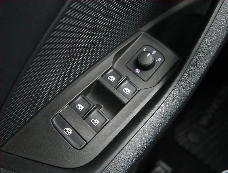 Škoda Octavia (2022) Ambition 2.0 TDI, ČR,1.maj - fotka 16 z 20