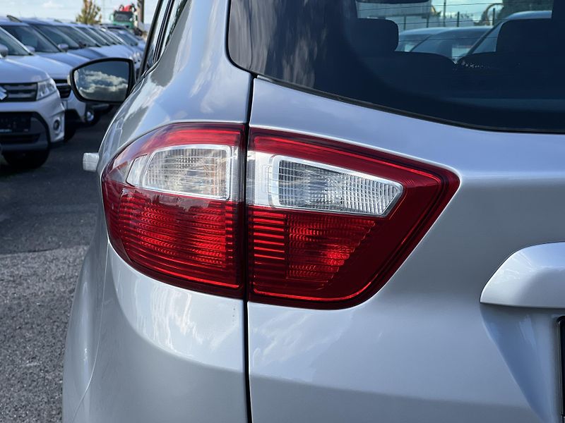 Ford C-MAX 1.6i 16v KLIMA KOUPENO V ČR - fotka 35 z 37