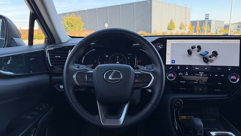 Lexus NX 350h 350H 2,5 HEV EXECUTIVE TOP - fotka 18 z 26