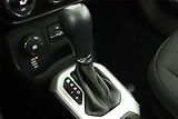 Jeep Renegade (2015) 1.4 MultiAir, 4X4, Automat - náhled 11