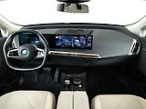 BMW iX xDrive50 - náhled 12