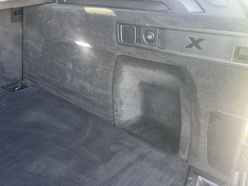 BMW X5 (2022)  xDrive40d 250 KW  - fotka 21 z 21