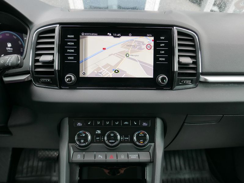 Škoda Karoq 2,0 TDI Tour 4x4 Automat - fotka 27 z 34