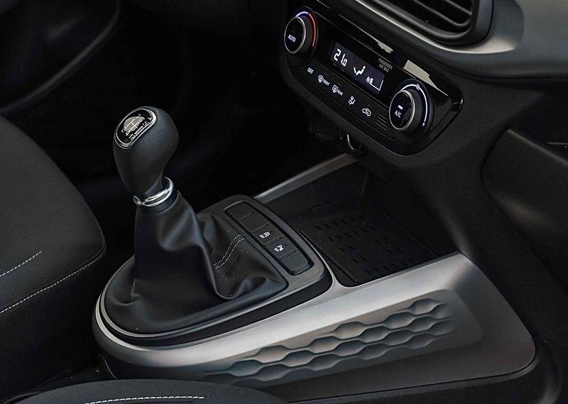 Designér Hyundai Zdeněk Borýsek při pražské přednášce
