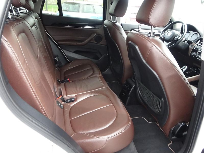BMW X1 2.0d X-Drive Msport DPH - fotka 10 z 35