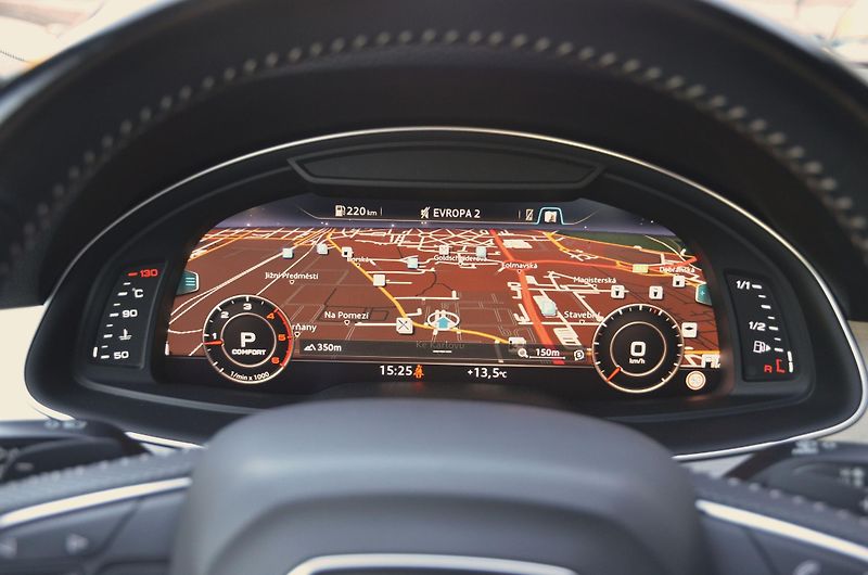 Audi Q7 (2016) 3.0TDi Q S-Line 1.MAJ./ VÝBAVA - fotka 33 z 51