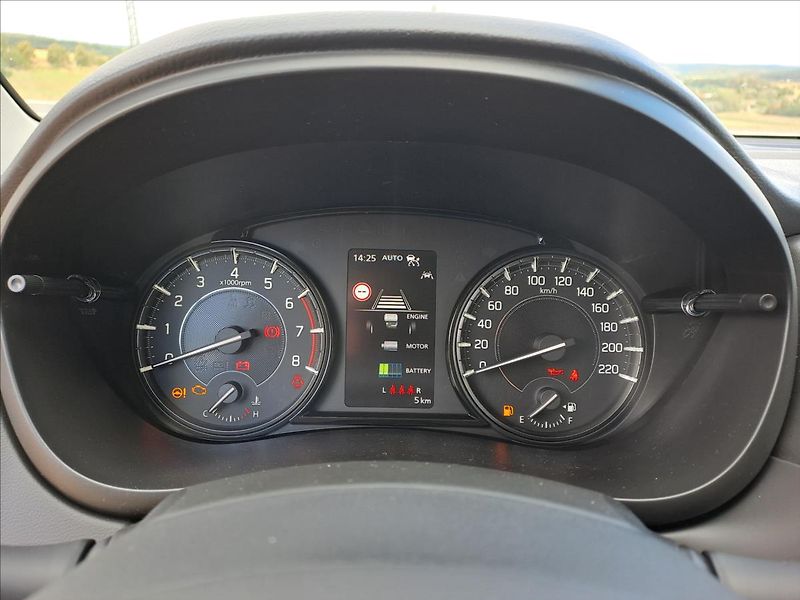 Suzuki S-Cross (2026) 1,4 Premium AllGrip MY25 - fotka 12 z 20