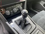 Volkswagen Passat (2019) 2.0 TDi, Highline, navi - náhled 16