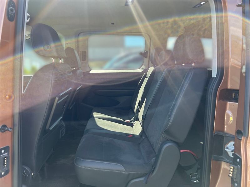 Volkswagen Caddy 2,0 TDI Style DSG Maxi - fotka 8 z 11